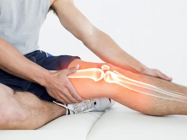 Acupressure Points for Leg Pain & How to Use? - PeakMassager